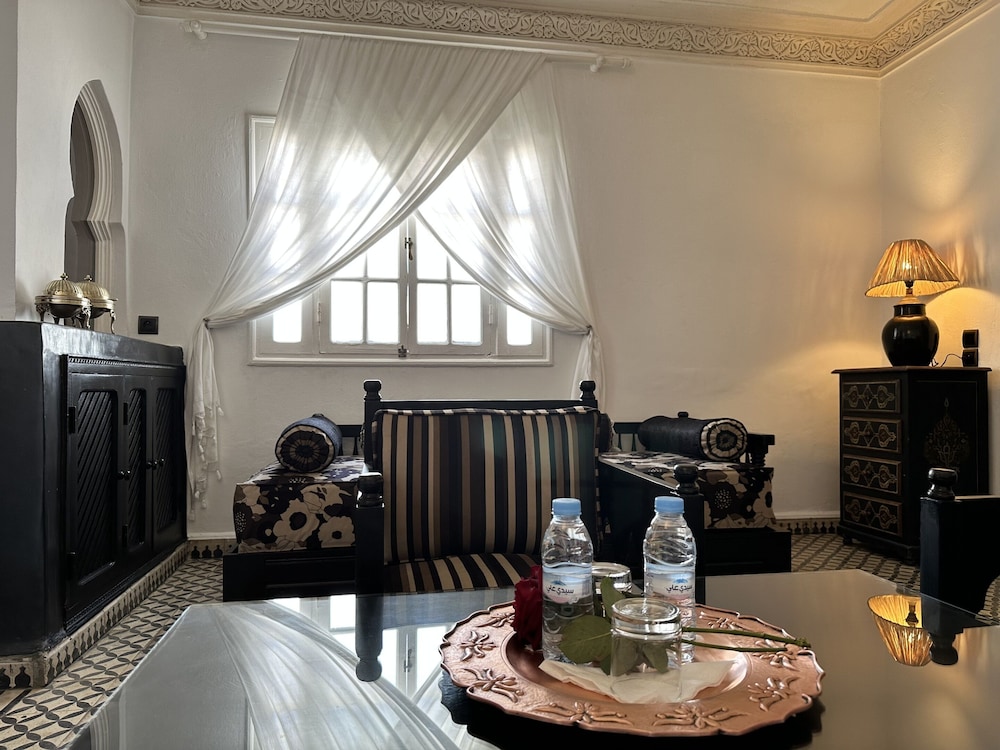 RIAD MALAÏKA