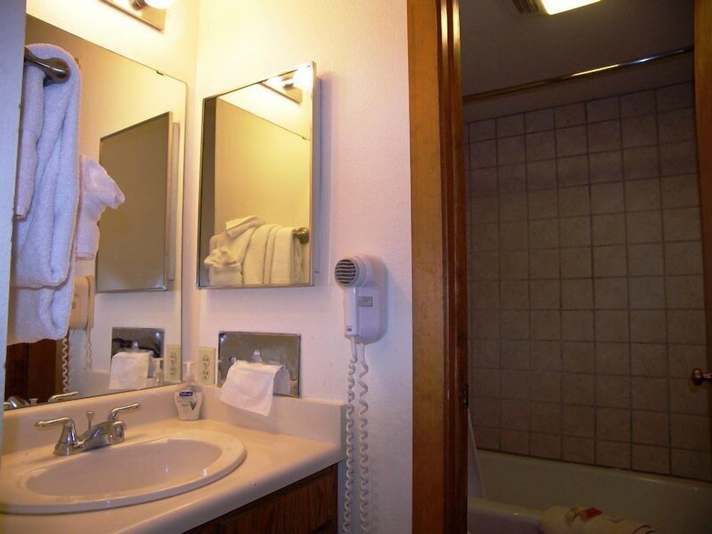 Fox Pine Lodge 4 Bed 4 Bath Condo