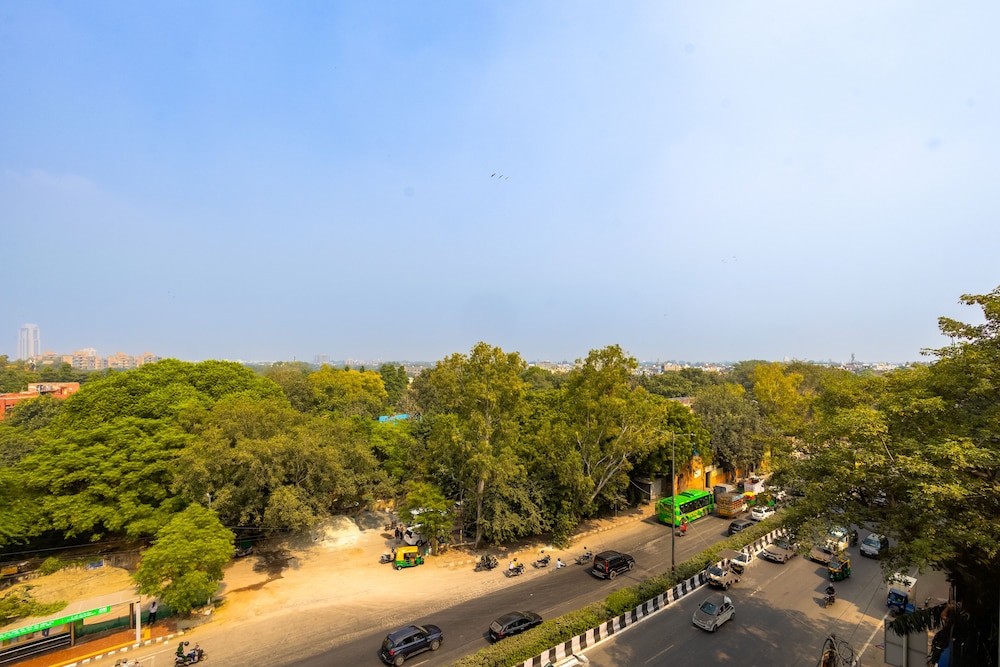 Hotel Downtown by Quadis - East of Kailash