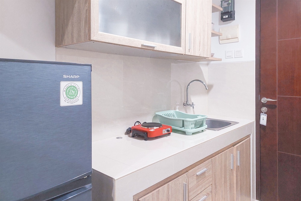 Modern and Comfy Studio Apartment Springwood Residence Tangerang