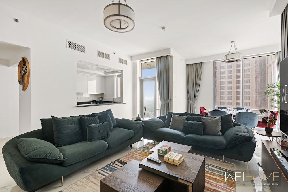 WelHome - 3BR Apt Located Directly on the Dubai Water Canal photo 2