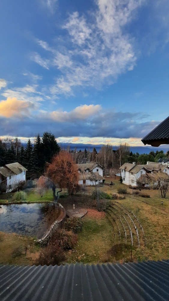 Rupu Pehuen Resort