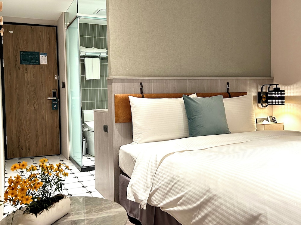 Fun Stay Inn Ximen
