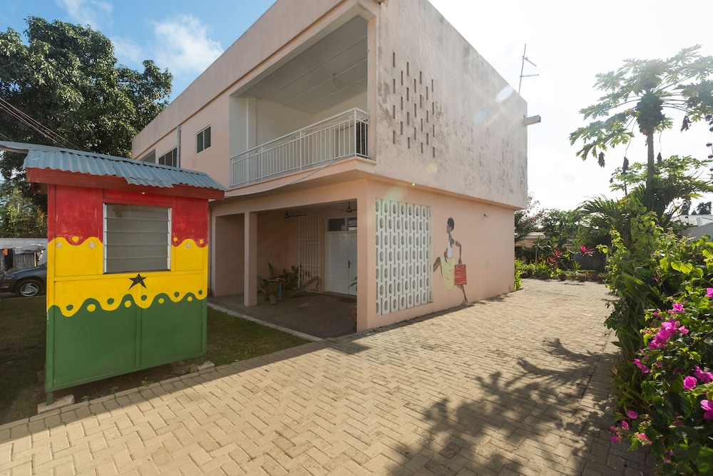 Agoo Hostel
