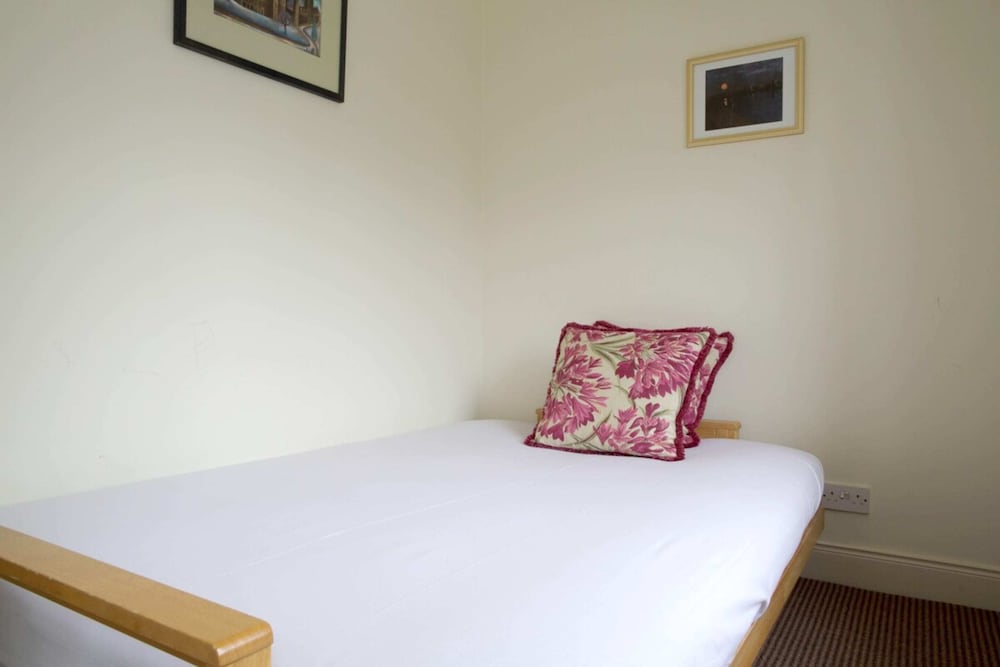 Charming City Centre Flat in Edinburgh