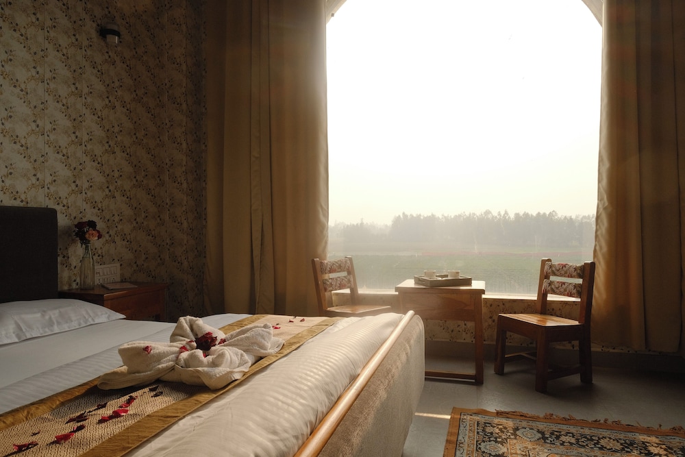Qila Hotel