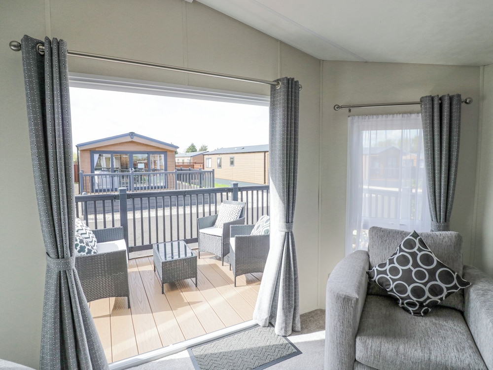 Long Acres Lodge