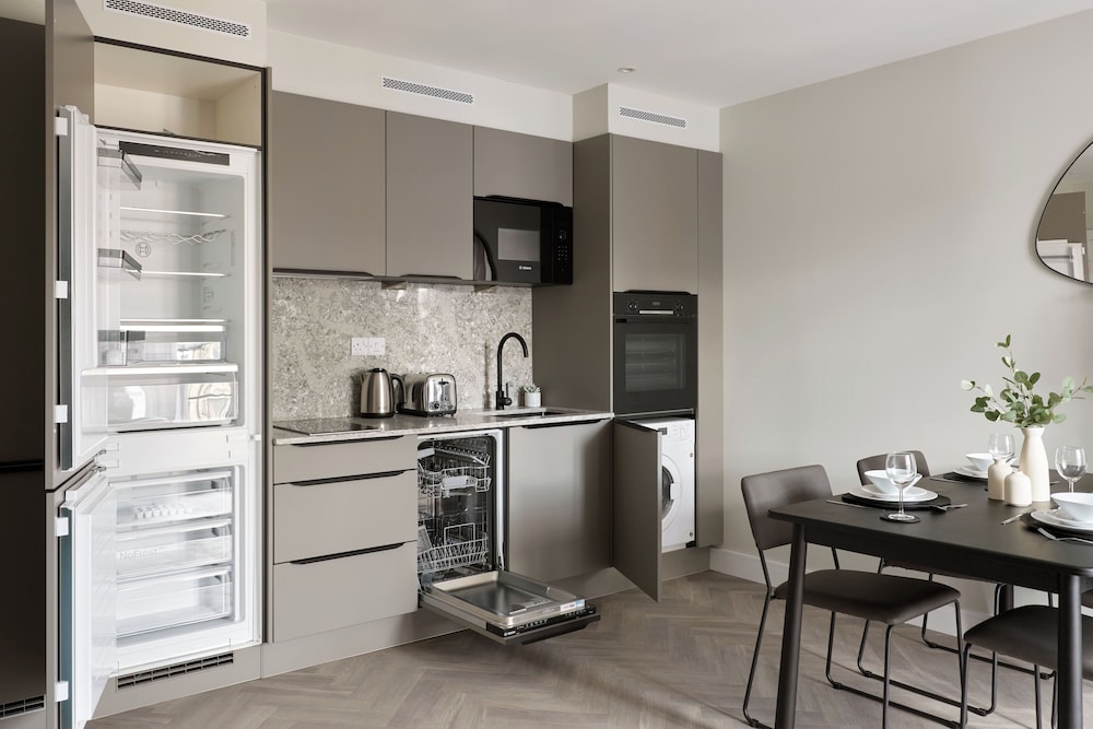 Commercial Road Serviced Apartments - London City East