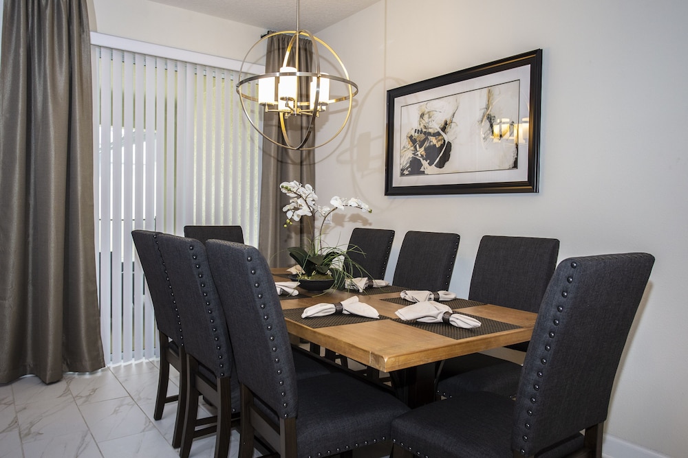 Four Bedroom @ Storey Lake Resort Close to Disney w/ Pool 3063