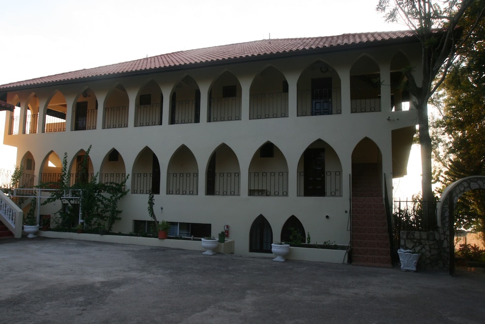 Photo 6