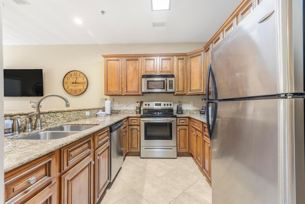 Laguna Breeze C