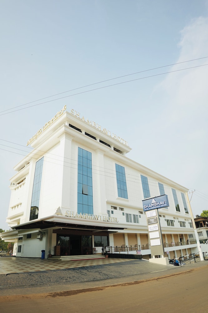 Shambhavi Hotel & Convention Centre