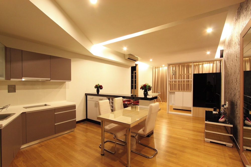 NaiBnB @ Regalia Residence