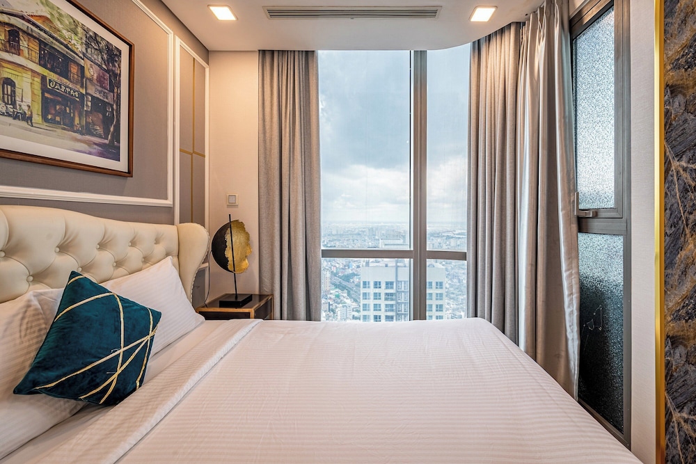 Somi Luxstay Landmark 81
