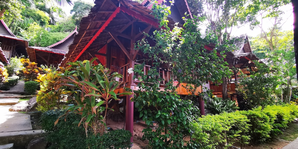 Phi Phi Relax Beach Resort