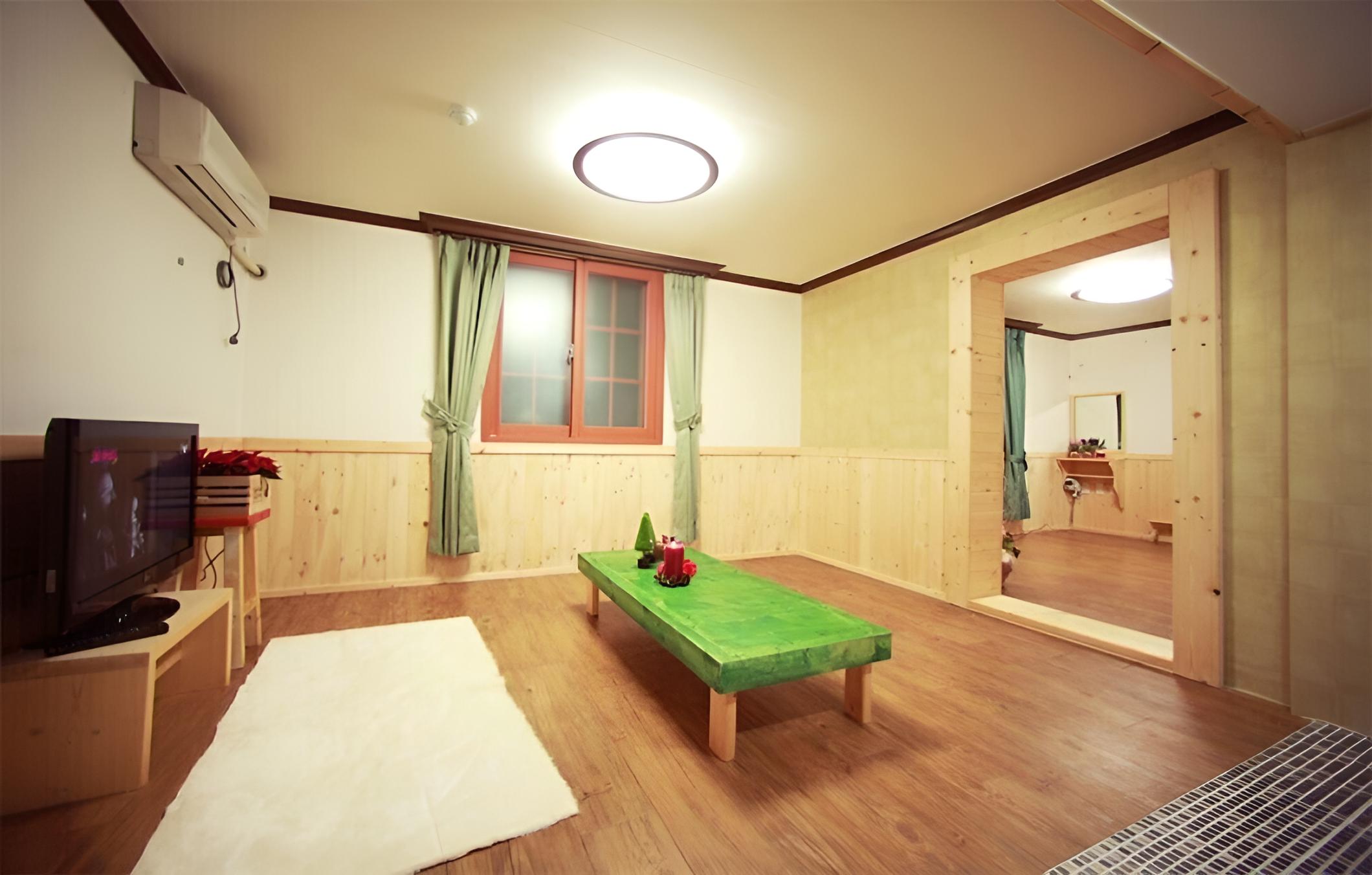Photo 9