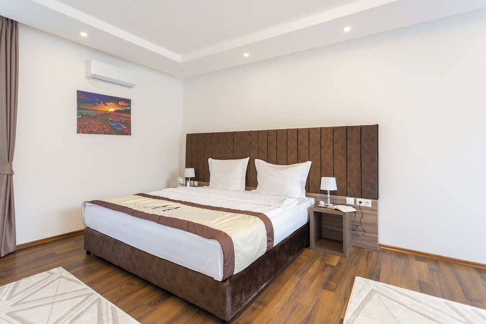 Malak Resort