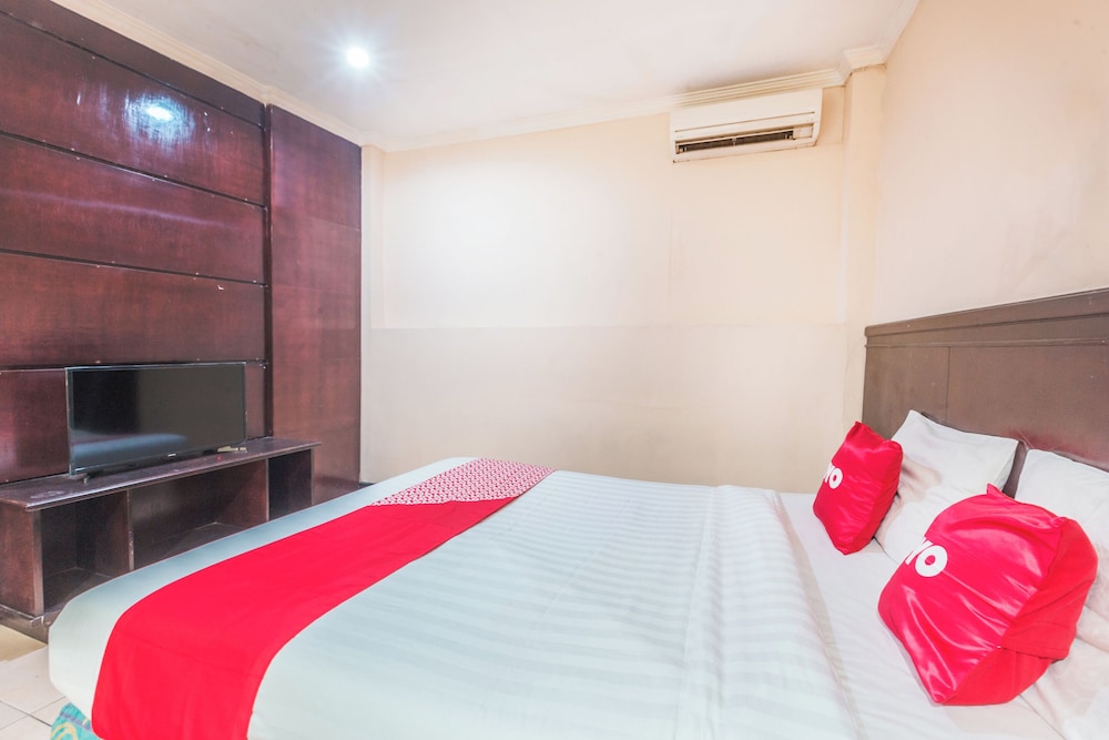 OYO 94759 Hotel Taman Cibinong