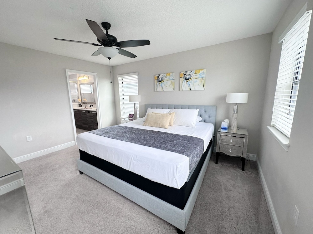Balmoral Resort-158kb 4 Bedroom Home by RedAwning view 4