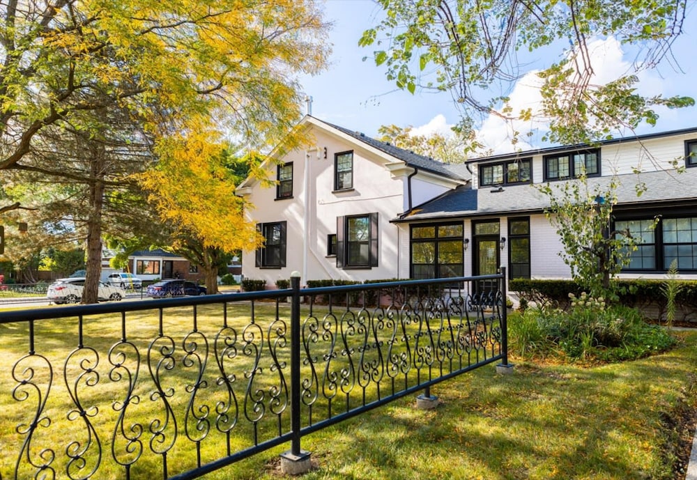 Modern Apt Neardowntown Ideal for Long Stays - U2