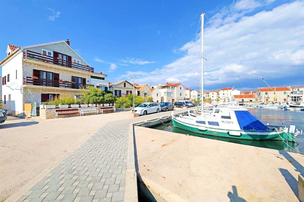 Mili - Near the sea and the Centar of Place - A1 view 5