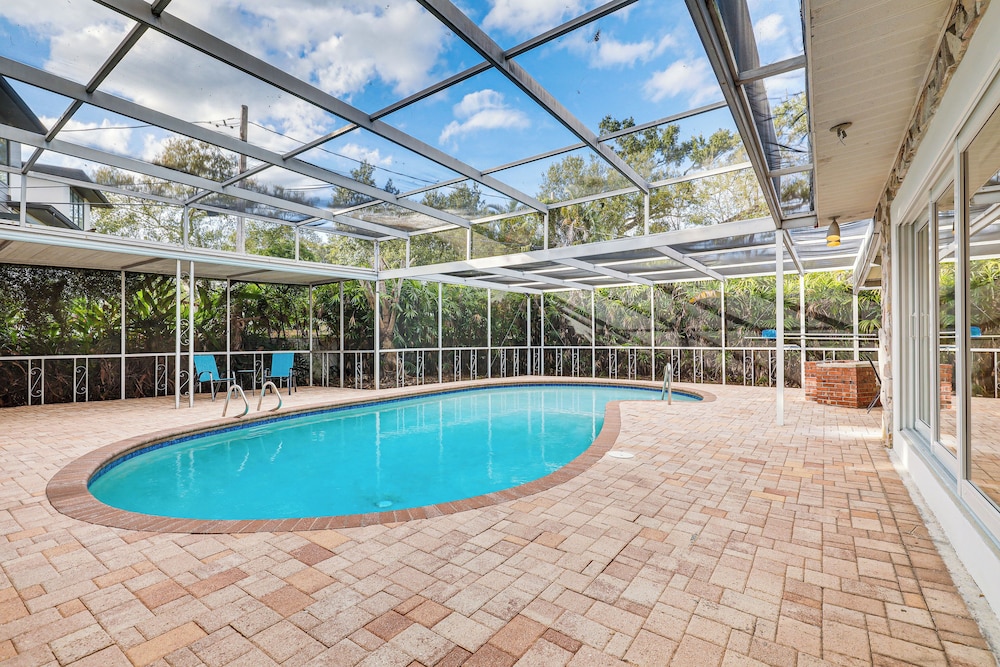 Davis Island Home w/ Lanai: 3 Mi to Downtown Tampa