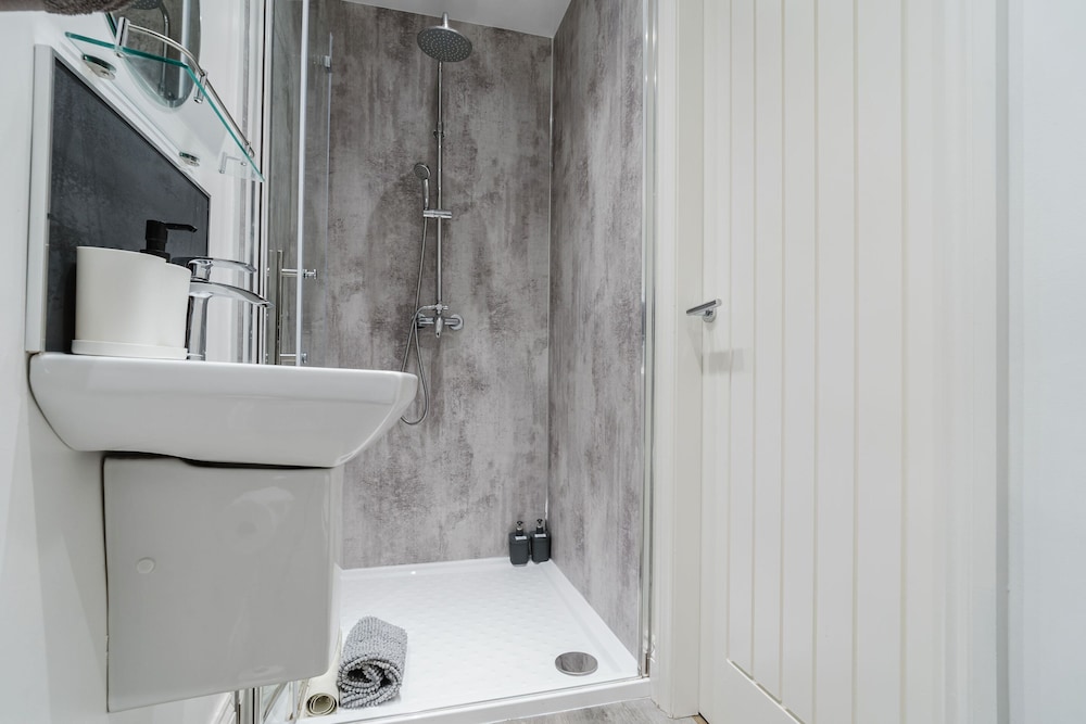 Berwick-upon-Tweed Vacations - The Roxburgh - Property Image 10