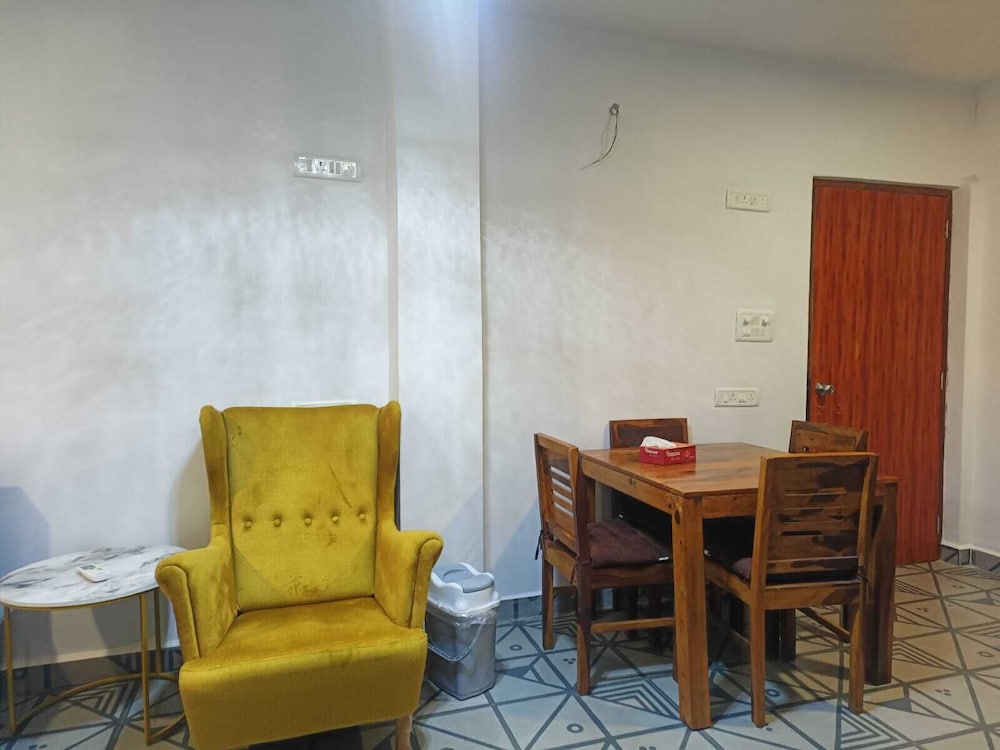 Half Orange Hostel