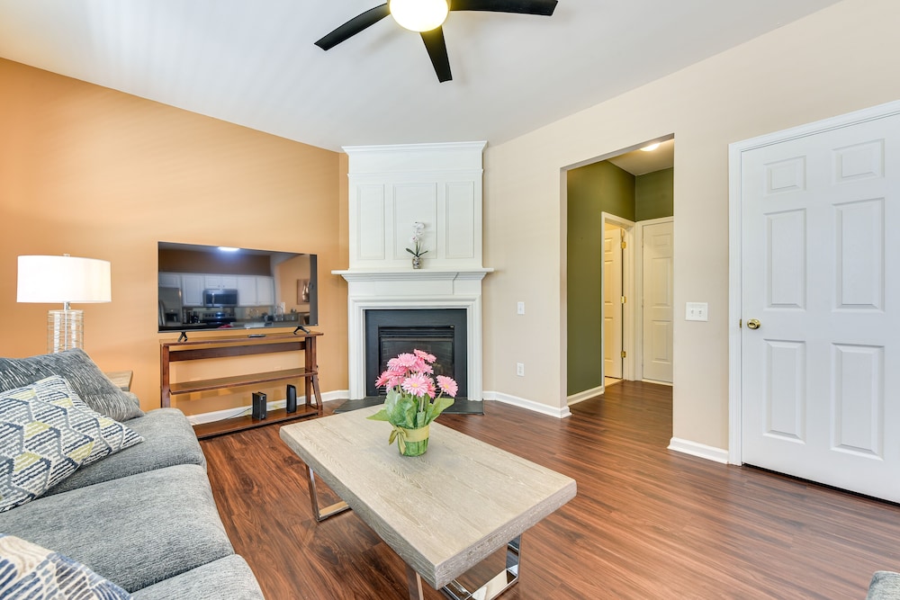 Richburg Vacations - Charlotte Townhome w/ Deck: 18 Mi to Downtown! - Property Image 4