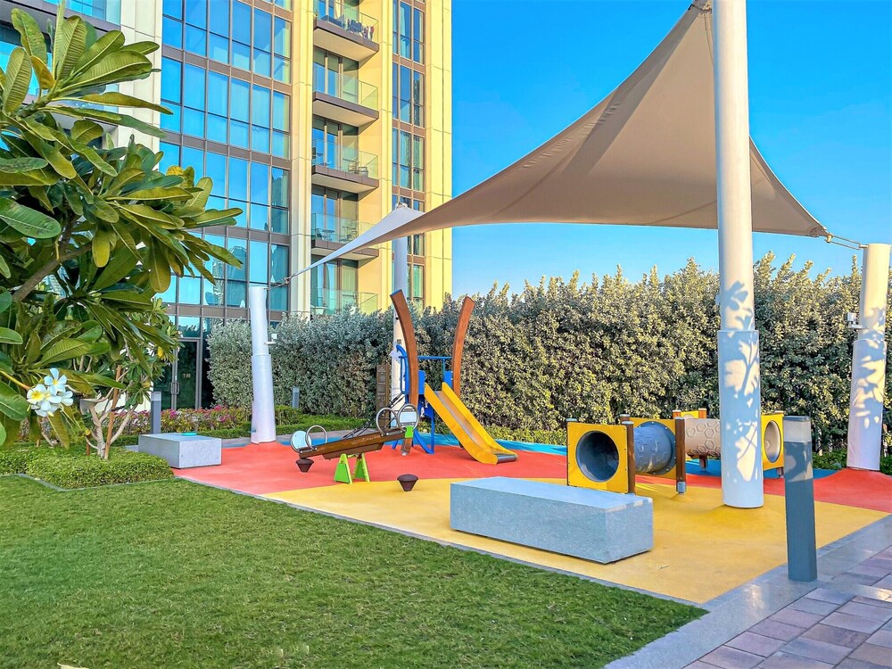 Luxurious Downtown Views With Dubai Mall Access