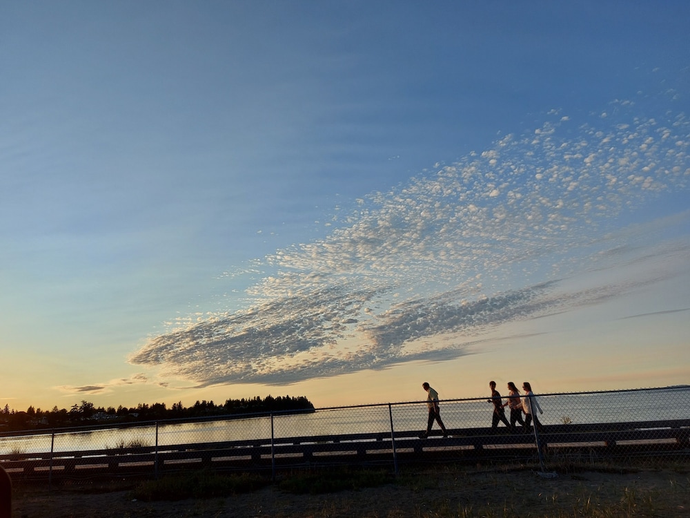 Parksville Vacations - Park Sands Beach Resort - Property Image 2