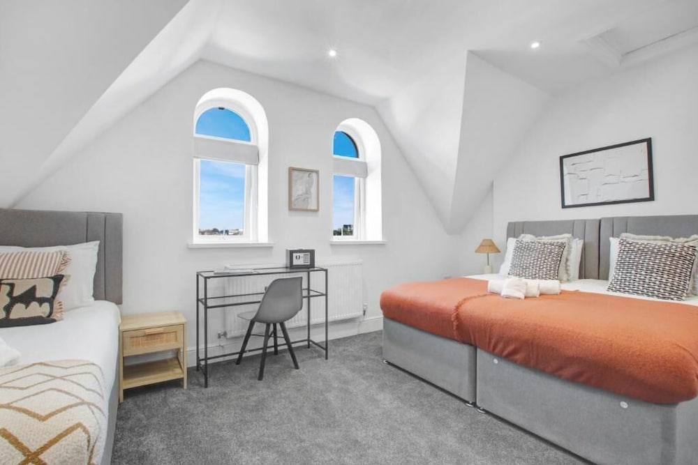 Cardiff City Base Modern 2-bed Apartment