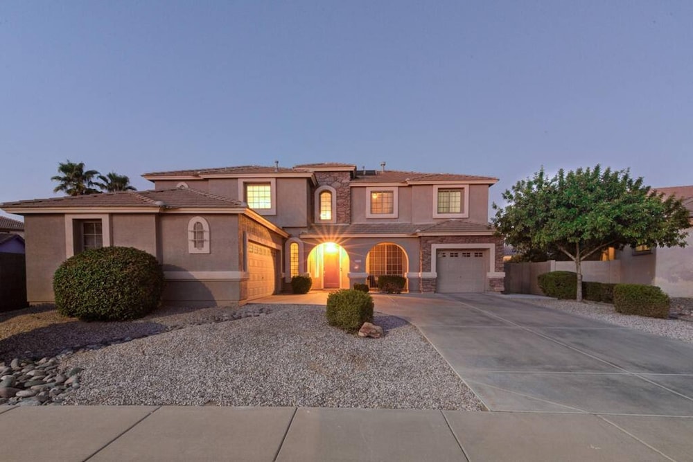 5BR Lux Paradise With Pool Spa Backyard Bliss view 5