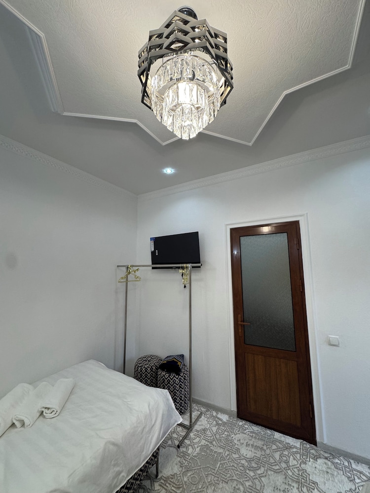 Meros Guest House