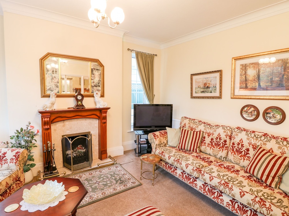 Yardley Manor