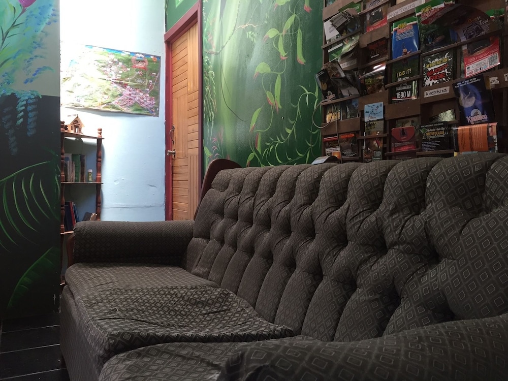 Mi Casa Tica Backpacker