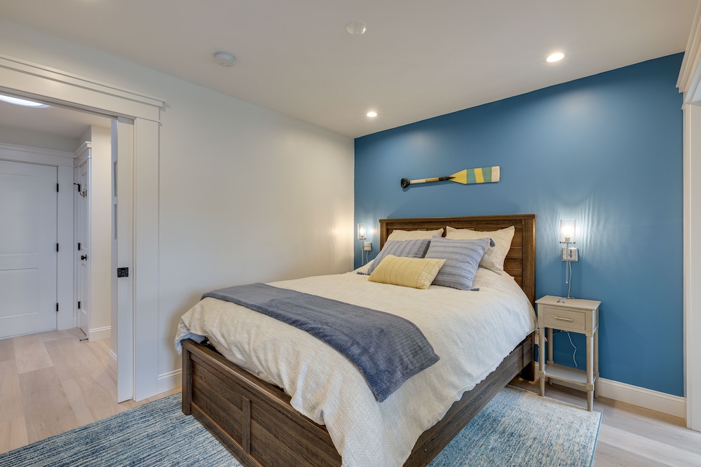 Provincetown Vacation Rental: Pet Friendly! view 2