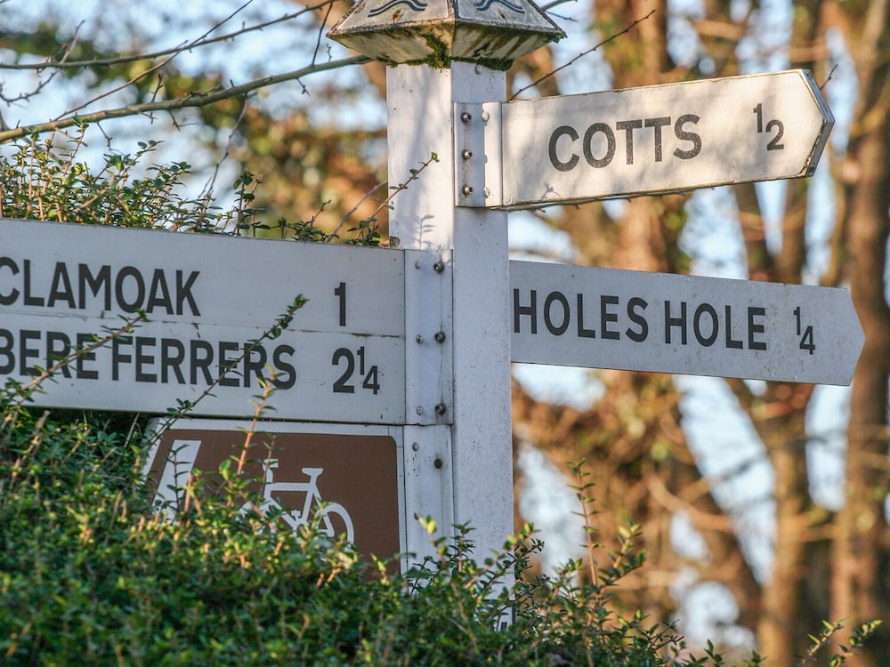 Yelverton Vacations - The Daffodil Shed - Property Image 13