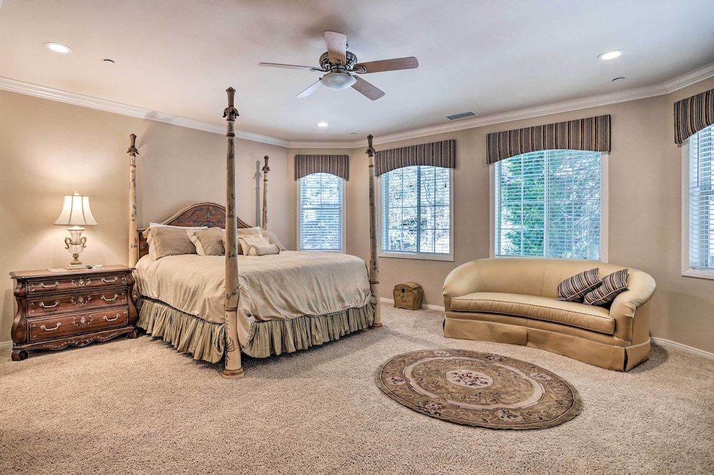 Huge Lake Arrowhead Home w/ 3 Decks & Grill! view 3