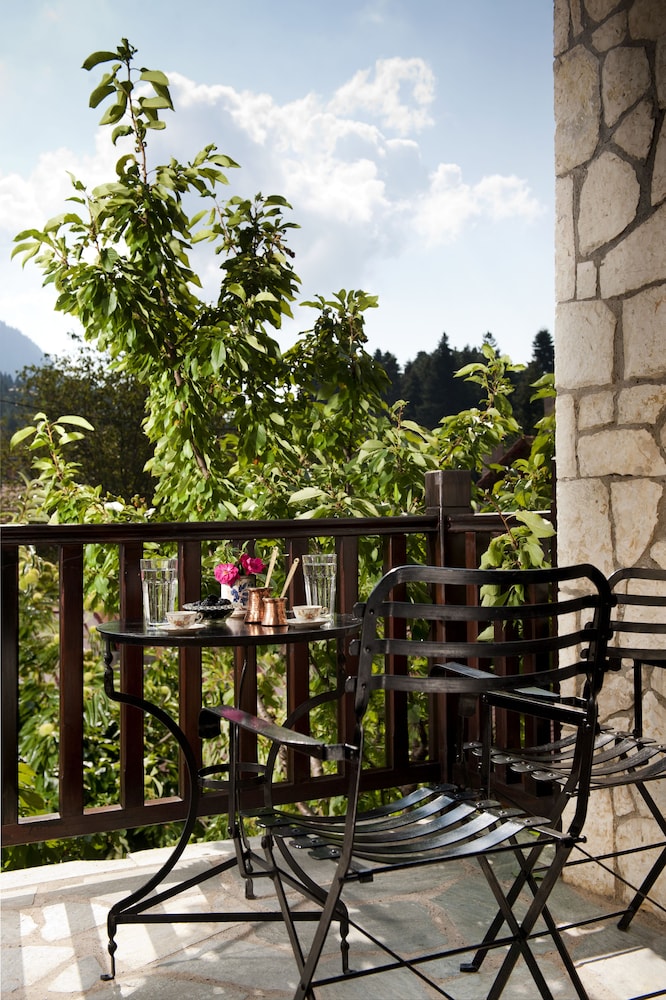Fretzato Traditional Guest House