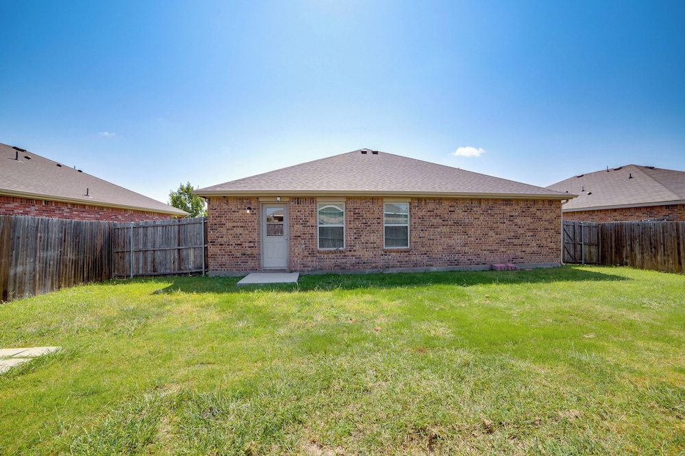 Quiet Suburban Home w/ Private Yard in Seagoville!