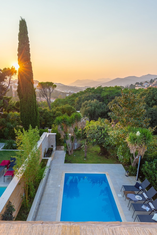 Hedera Estate, Villa Hedera II