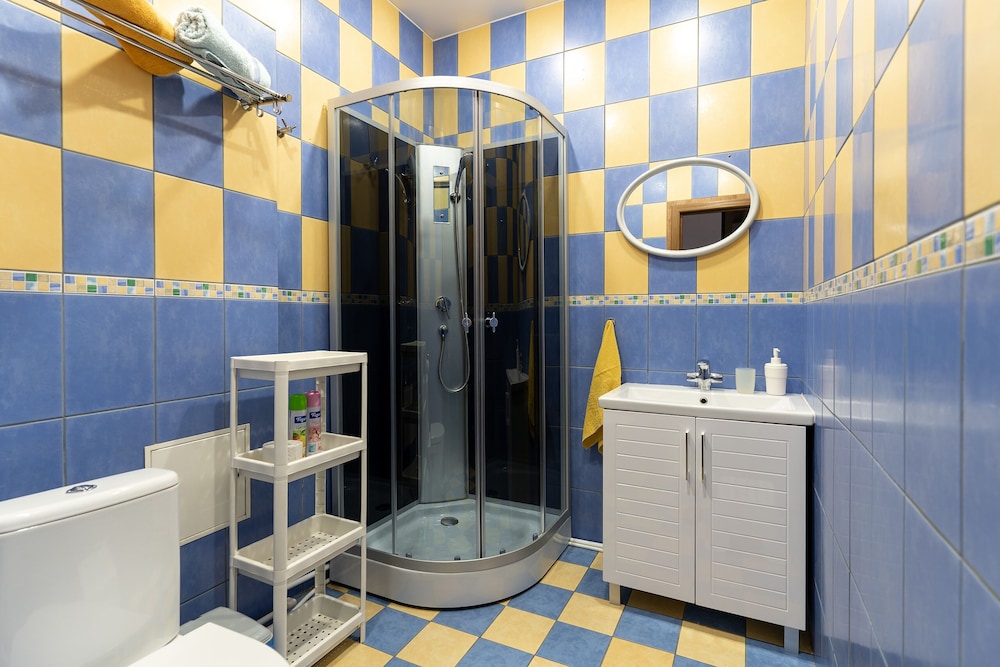 Four-room apartment on Nevsky 106