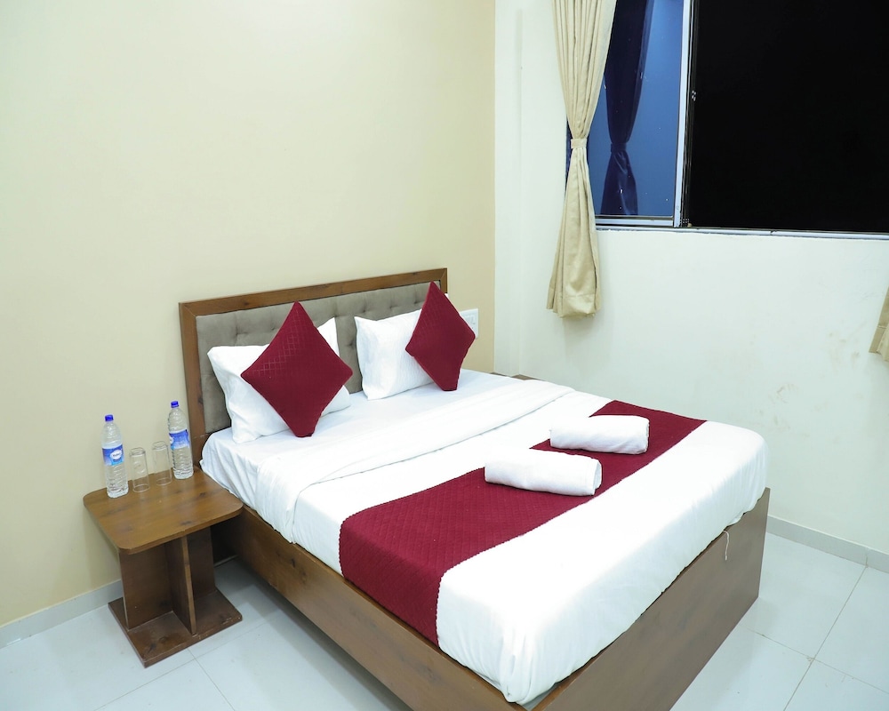 Hotel Devanshri Rooms & Restaurant