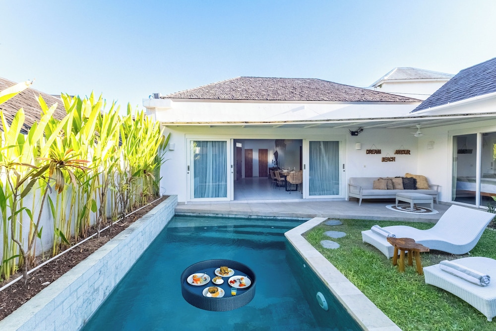 Villa Mylandro by Pertama Management