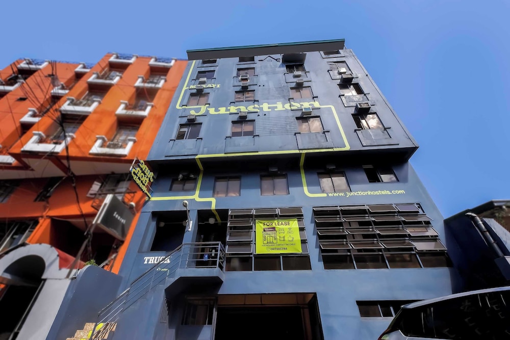 Junction Hostel Poblacion Makati Avenue