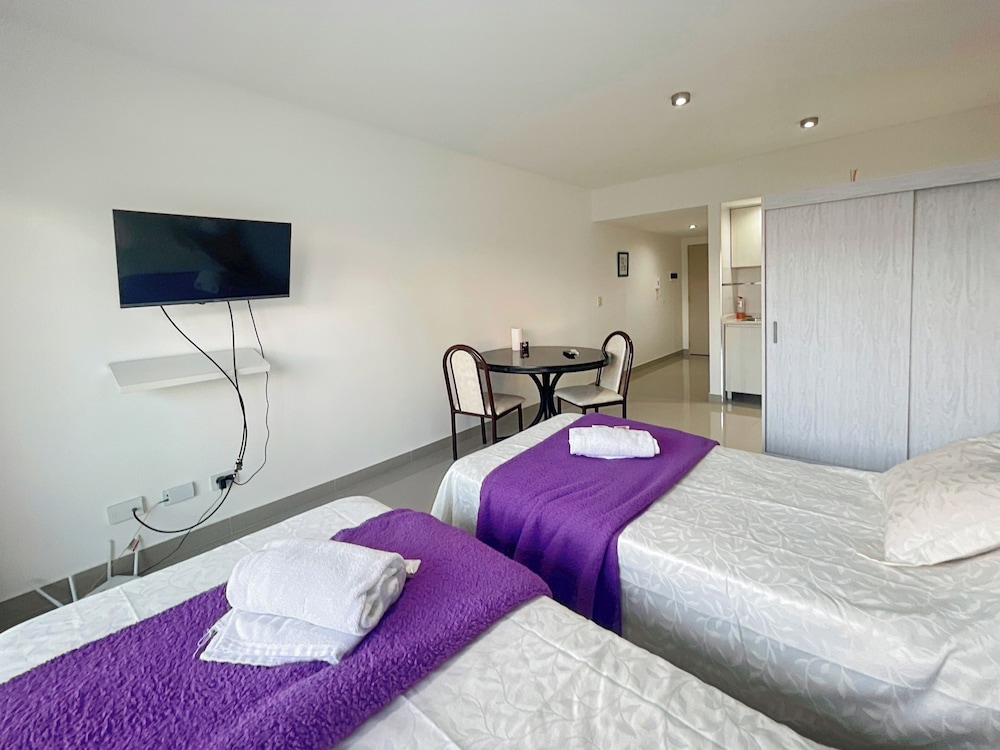 Ayres Suites Moreno