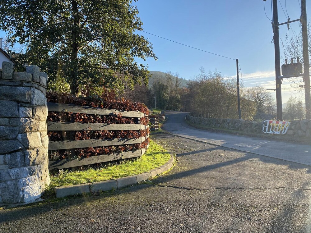 Mountain View Retreat in Rostrevor With hot Tub