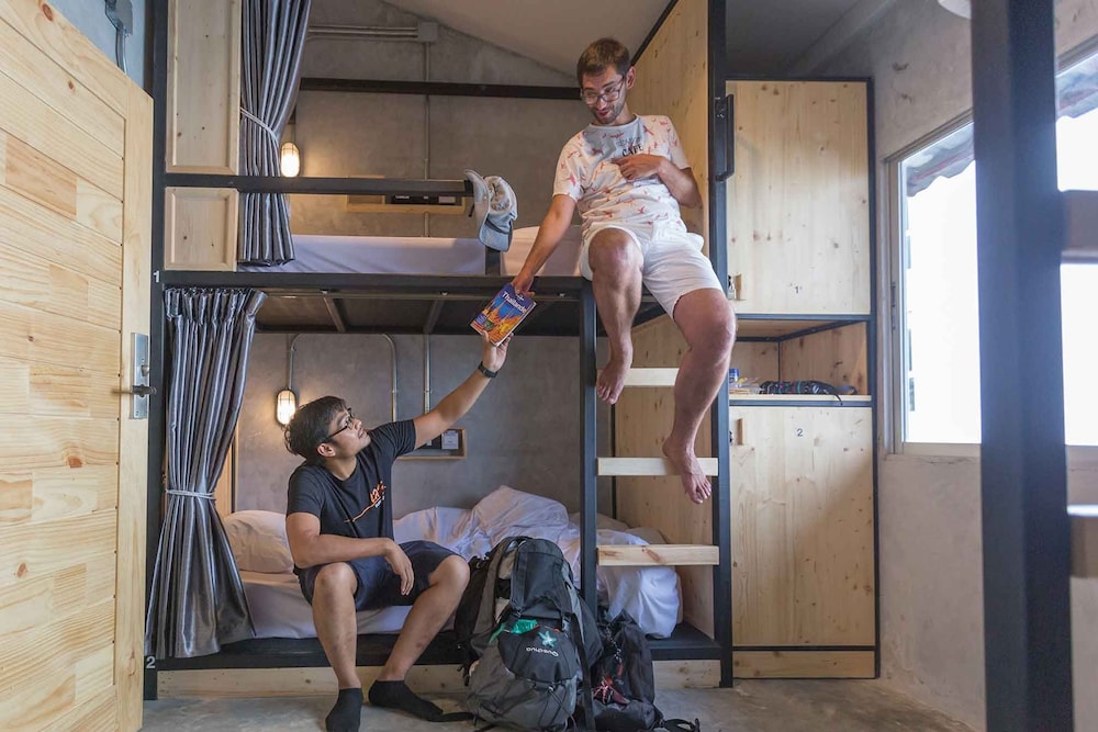 UdonBackpackers Beds and Cafe