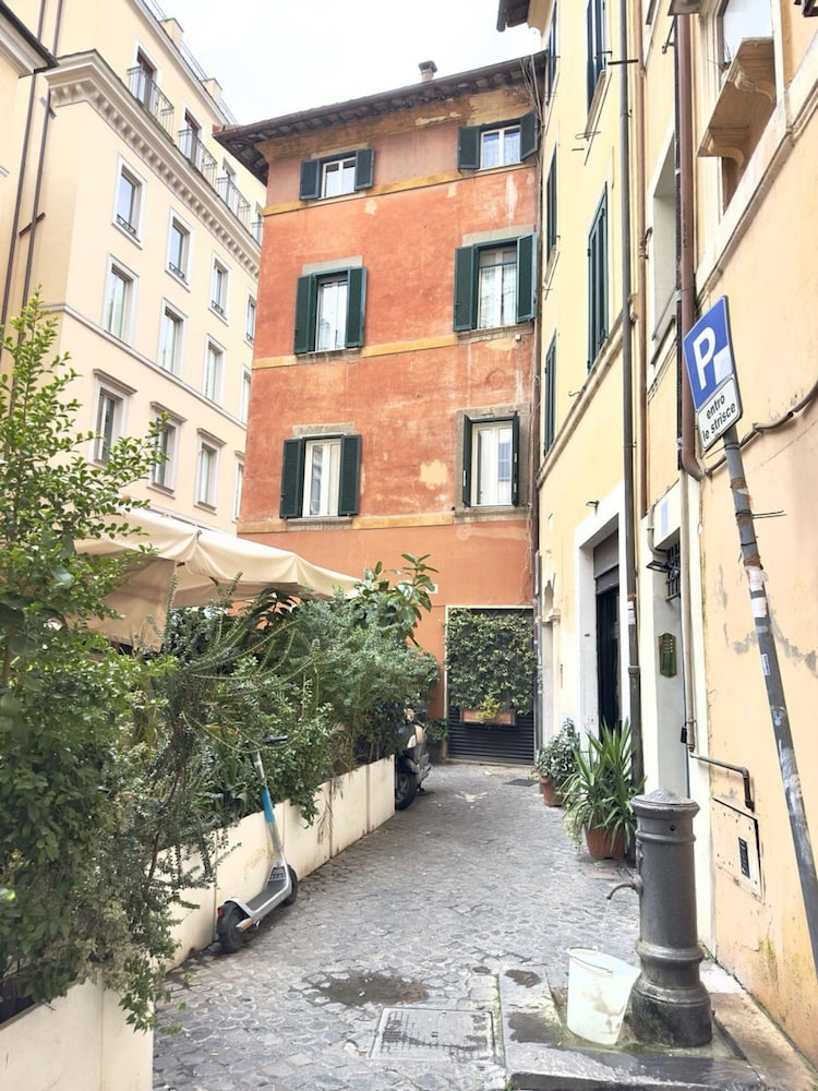 Charm and Style by Campo de Fiori